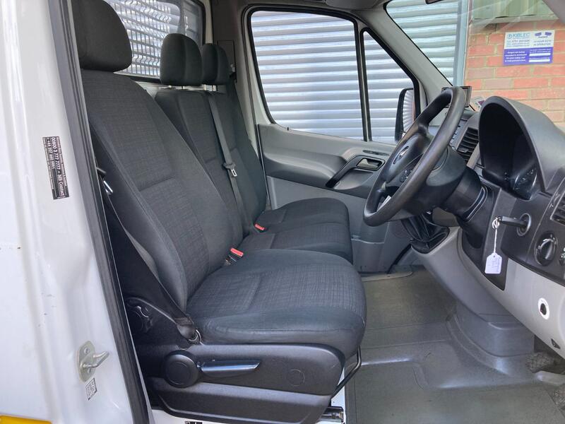 MERCEDES-BENZ SPRINTER
